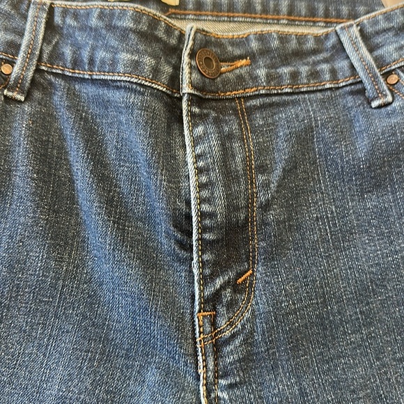 Levi’s Capri Jeans - Picture 12 of 15
